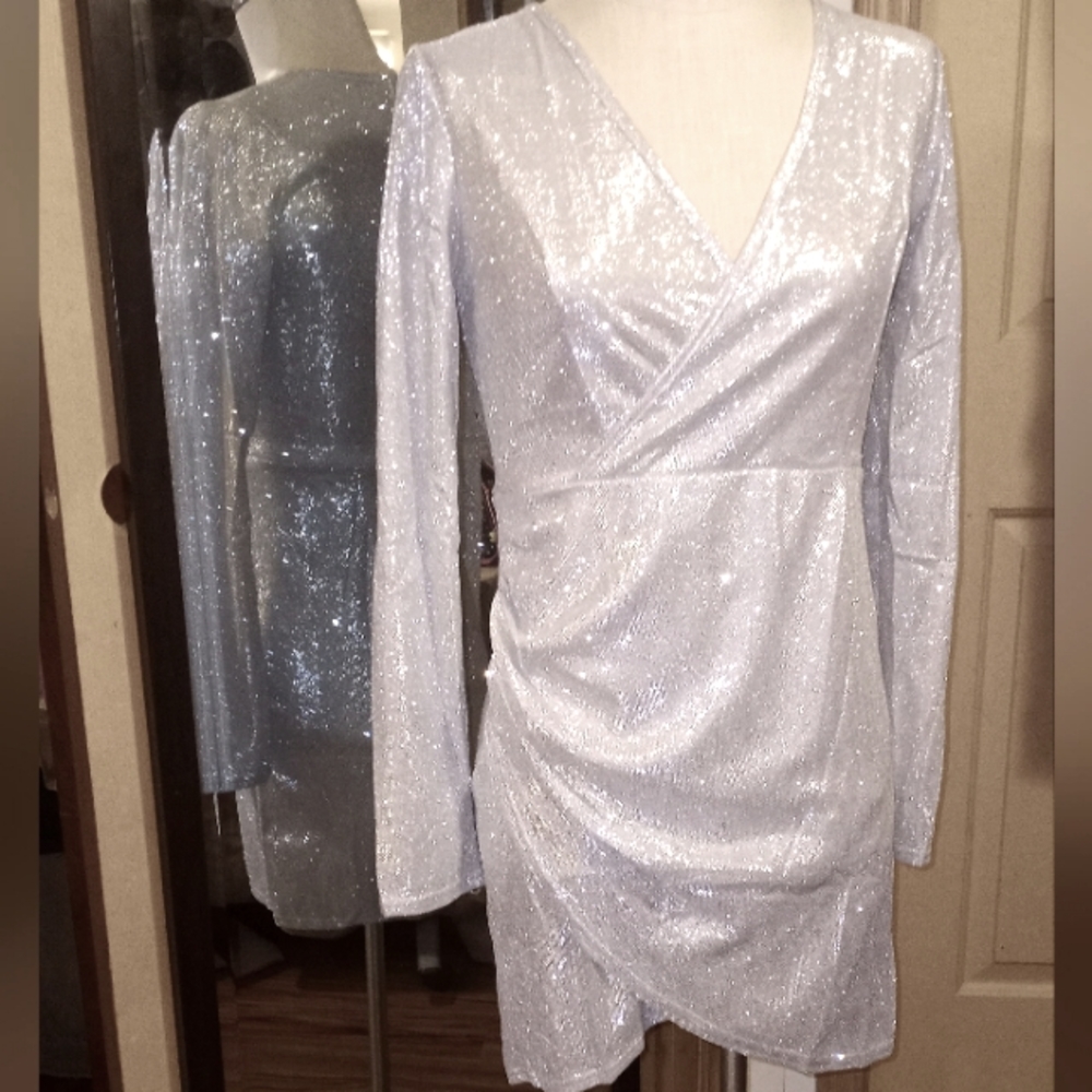♡New Shimmer Silver colored cross front Dress + free new purse .to match